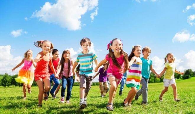 10 отличных идей, чем занять детей в июле
